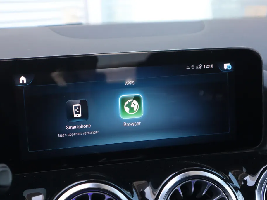Mercedes-Benz GLA 250 e Business Solution AMG Limited l Panoramadak l Carplay l Keyless