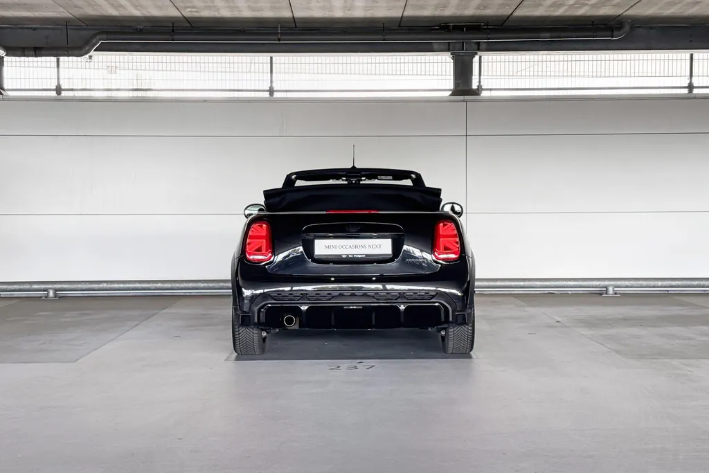 MINI Cooper Cabrio 1.5 Cooper John Cooper Works