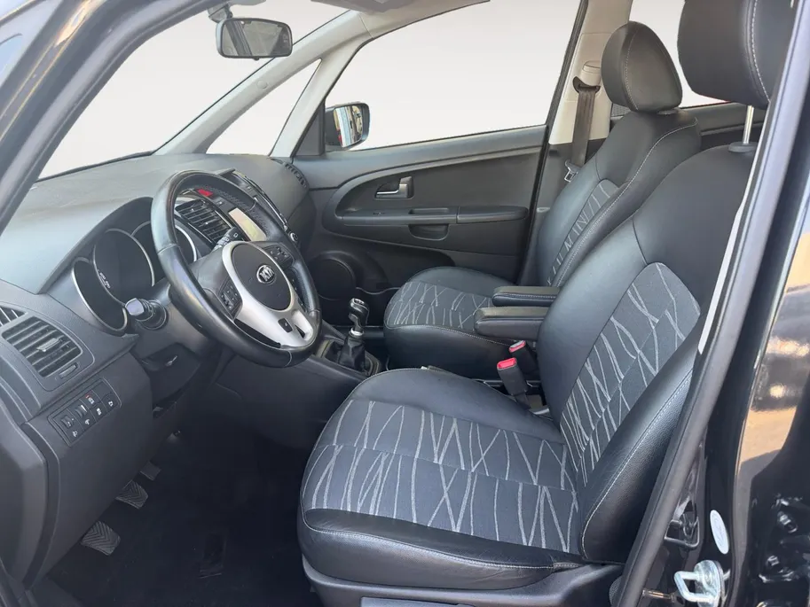 Kia Venga 1.4 CVVT DynamicPLusLine | Cruise control | Navigatie | Airco | Camera | 12 maanden garantie! |