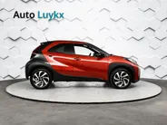 Toyota Aygo X 1.0 VVT-i S-CVT Pulse Plus Automaat | Keyless Entry | Parkeersensoren voor + achter | 17'' L.M. Velgen