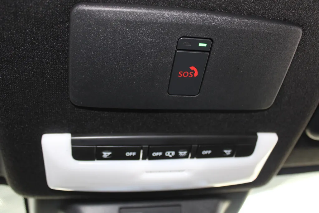 Nissan Juke 1.6 Hybrid N-Connecta | stuurverwarming | Stoelverwarming | Automaat | Achteruitrijcamera | Pdc voor en achter | Cruise controle | Climate Controle | LM wielen | Navigatie | Apple carplay & Android auto |