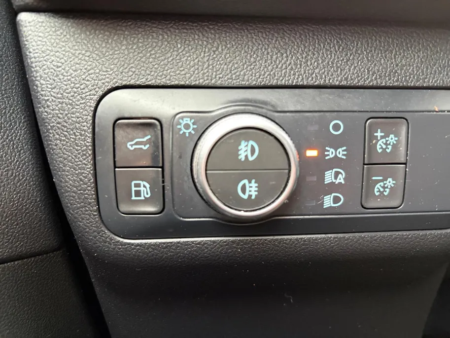 Ford Kuga 2.5 PHEV ST-Line 225PK | Adaptieve Cruise Control | Winter Pack | BLIS | Head Up Display | LED | El. Achterklep | Navigatie | Camera |