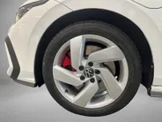 Volkswagen Golf 1.5 eHybrid 272pk DSG GTE · Panoramadak · 360 Camera · Head-Up Display · Matrix LED · Optiekpakket Zwart · Dodehoeksensor · Garantie t/m 10-11-2030 of 100.000km