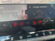 Mitsubishi ASX 1.6 HEV AT Instyle 143PK AUTOMAAT | Schuif-kanteldak| Navigatie| Leer| Lichtmetalen velgen| BOSE| Camera| Parkeersensoren| Metallic lak