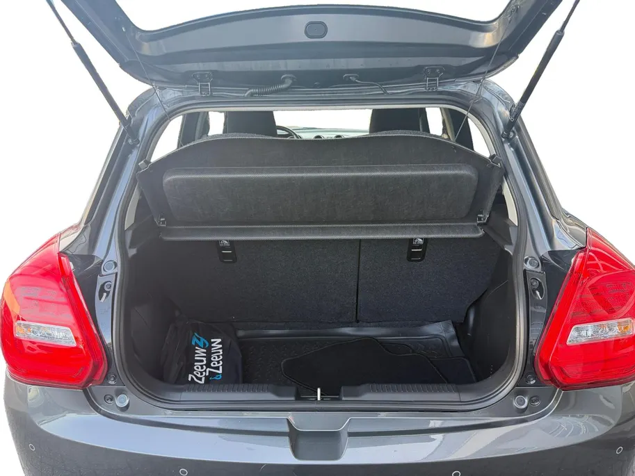 Suzuki Swift 1.2 Select Smart Hybrid | Airco | Cruise Control | Camera | Stoelverwarming | Apple Carplay/ Android Auto |
