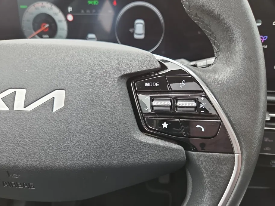 Kia Niro 1.6 GDi Hybrid DynamicPlusLine | Dealer onderhouden | Open dak | Lederen bekleding | Trekhaak | Stoelverwarming | Apple CarPlay & Android Auto | Dodehoek Detectie | Fabrieksgarantie t/m 6-2031 |