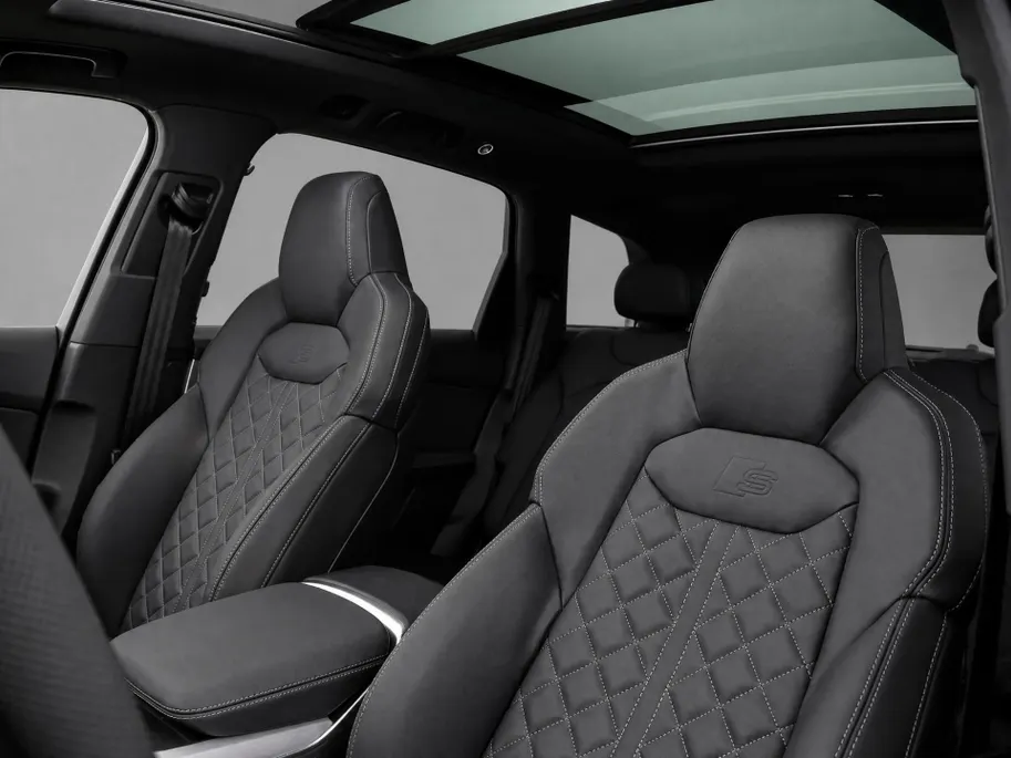 Audi Q7 55 TFSI e quattro Pro Line S 394 PK ·Leder bekleding · Assistentie. plus, remote park · Head-Up display · Glazen panorama dak · Bang & Olufsen