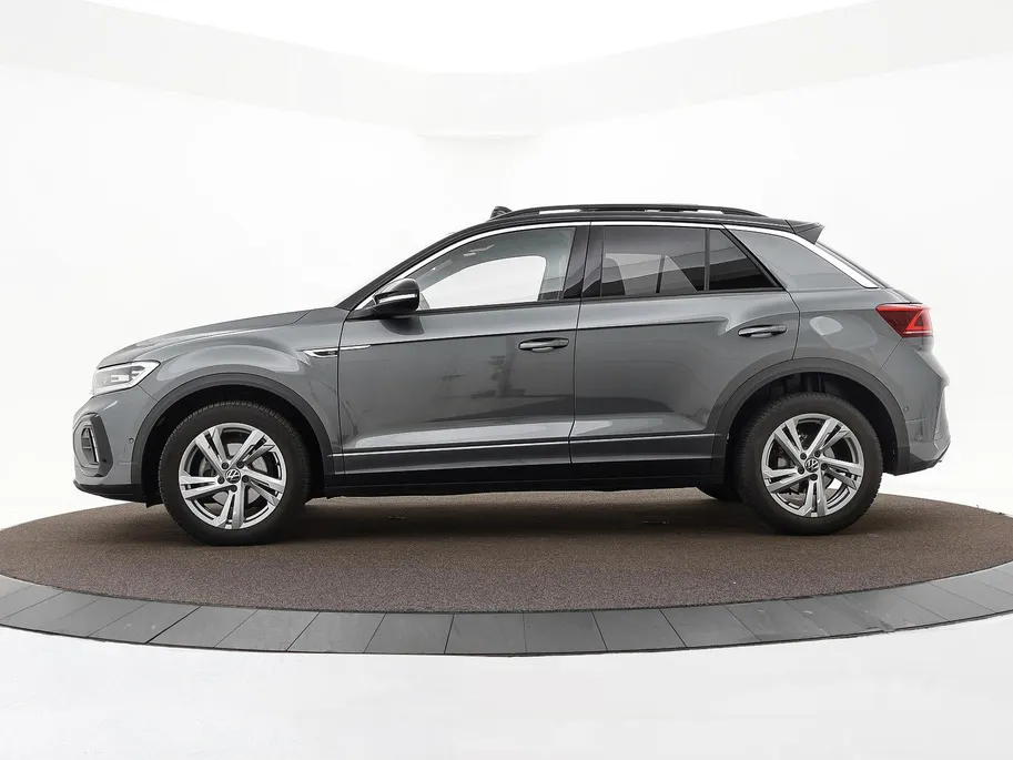 Volkswagen T-Roc 1.5TSI/150PK R-Line Business+ · Panoramadak · Trekhaak · Camera · Apple/Android Car Play · Navigatie · Stoelverwarming · Garantie t/m 09-10-2027 of 100000km.