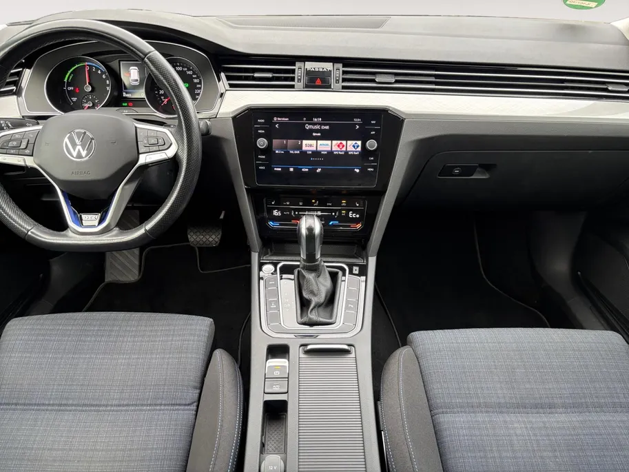 Volkswagen Passat Variant 1.4 TSI PHEV GTE Business | Trekhaak | Camera | ADA | Stoel Verw |