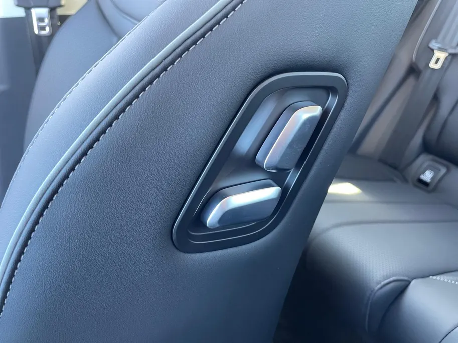 Jaecoo 7 1.5 GDI SHS-P Exclusive *Automaat*Navi+360Camera*Climate Control*Stoelverwarming/verkoeling*Adapt. Cruise Control*Schuif/kanteldak*LM.Velgen*Elektrische achterklep*Lederen bekleding*FULL OPTION!