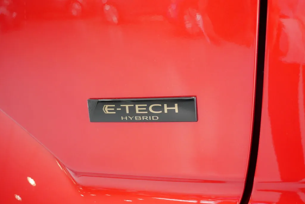 Renault Austral 1.2 E-Tech full hybrid 200 techno | Profiteer nu van €4.000,- Zeeuw & Zeeuw voorraadkorting | Uit voorraad leverbaar! OP=OP