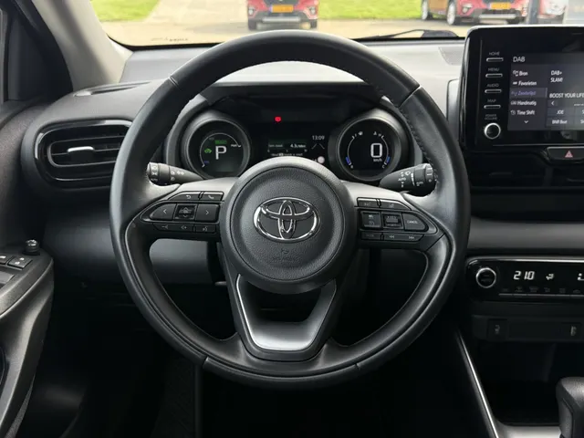 Toyota Yaris 1.5 Hybrid Dynamic | Keyless | Stoelverwarming | Adapt. Cruise