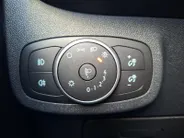 Ford Fiesta 1.0 EcoBoost Hybrid Titanium | Winterpack | Climate Control | Parkeersensoren | 15' Lichtmetaal | DAB+ | Cruisecontrol |