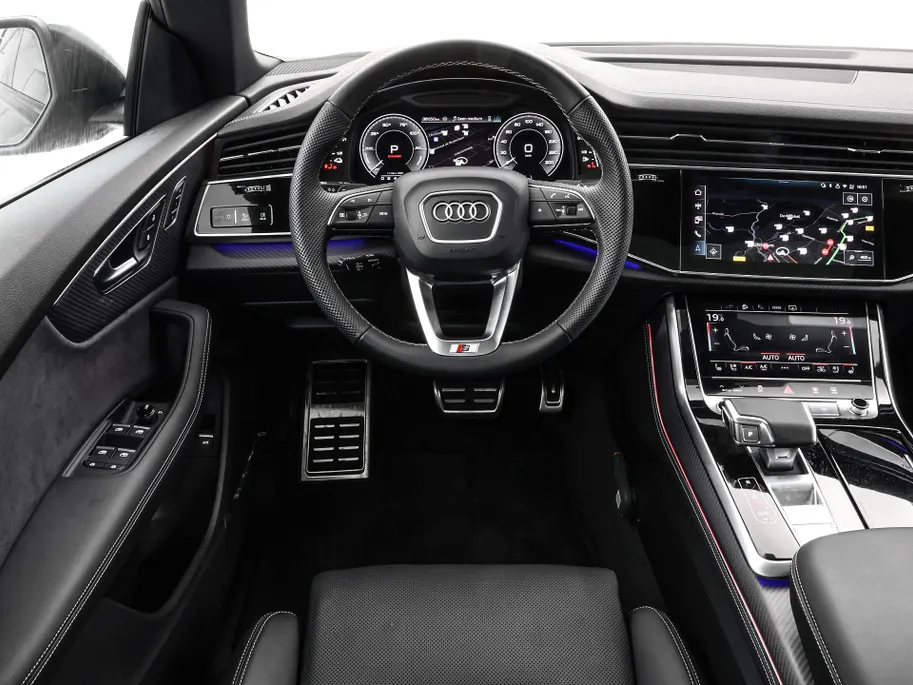 Audi Q8 55 TFSI e quattro Pro Line S 394 PK · 22' LM Velgen · Glazen panorama dak · B&O Premium 3D · Assist. plus, remote park · Stoelventilatie + Massage · Trekhaak · Servosluiting