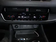 Nissan X-Trail 1.5 e-Power Tekna Plus | Naviagtie| 360grd camera| Pdc voor en achter| Climate controle 3 zones| Stoel-, stuur- en voorruit verwarming| Lederen bekleding| 19inch Wielen| Stoel geheugen|