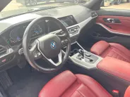 BMW 3 Serie 320e Business Edition Plus *Automaat*Navigatie*Parkeersensoren*Carplay*Lederen bekleding*Stoelverwarming*LM.Velgen*Zeer nette auto!