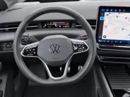 Volkswagen ID.7 Tourer Pro 77 kWh 210kW/286PK · Trekhaak · 360°Camera · Stoel- stuur- & voorruitverwarming · Garantie t/m 16-10-2027