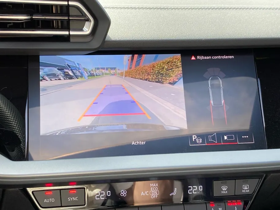 Audi A3 Sportback 35 TFSi mild-Hybrid S-Tronic aut. S Edition S Line Sportstoelen | Pano dak | SONOS Sound | Camera | Stoelverwarming | CarPlay | Cruise Control adapt. | Etc.