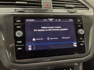 Volkswagen Tiguan 1.4 TSI 245pk DSG eHybrid Elegance · 360 Camera · Wegklapbare Trekhaak · Apple/Android Car Play · Dodehoek Detectie · 18'' Inch ·