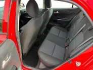 Kia Picanto 1.0 CVVT First Edition | All-Seasonbanden /Apple Carplay/ Android Auto | Navigatiesysteem | Cruise Control | Climate Control | Parkeercamera Achter | Lichtsensor | 15' Lichtmetalen Velgen
