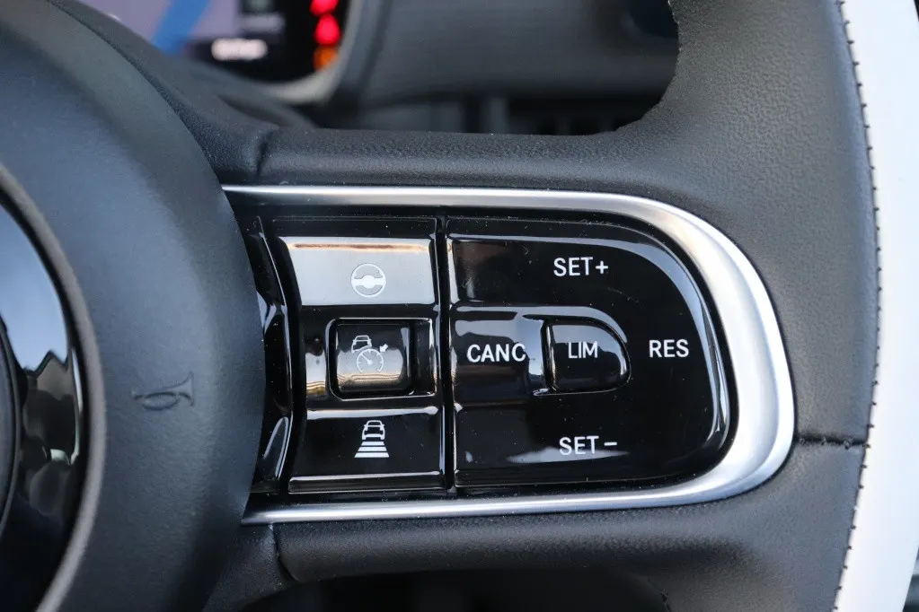 Fiat 500e La Prima by Bocelli 42 kWh | JBL | Winter | Pano | 17′