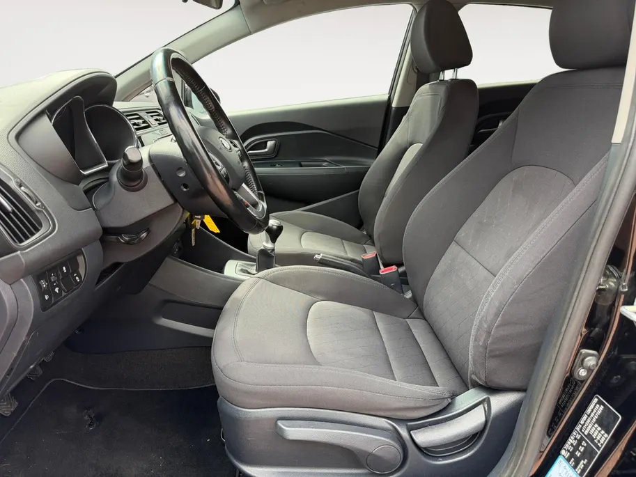 Kia Rio 1.2 DynamicLine | Nette auto | Navigatie | Trekhaak afneembaar | Achteruitrijcamera | 12 maanden BOVAG garantie |