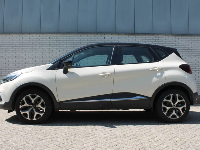 Renault Captur 0.9 TCe Intens | navigatie | trekhaak | climate control
