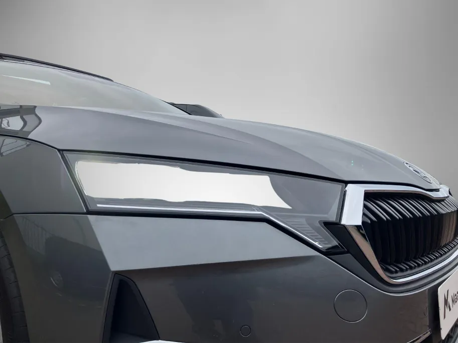 Škoda Octavia Combi 1.5TSI/150PK MHEV FL Design DSG · Panoramadak · Camera + Parkeersensoren · Apple/Android Car Play · Stoelverwarming · Garantie t/m 21-05-2029 of 60000km.