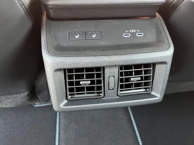 Subaru Outback e-Outback 4E-xperience 74.7 kWh | Nieuw Leverbaar | Apple Carplay & Android Auto | Lederen Bekleding | Navigatie