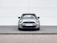 MINI Cooper 5-deurs Cooper C Essential