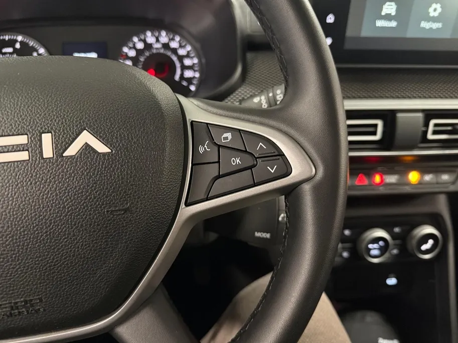 Dacia Sandero 1.0 TCe JOURNEY AIRCO APPLE CARPLAY ANDROID AUTO CRUISE CONTROLE APPLE CARPLAY ANDROID AUTO ZEER MOOIE AUTO