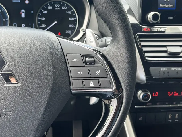 Mitsubishi Eclipse Cross 2.4 PHEV Instyle | Panoramadak