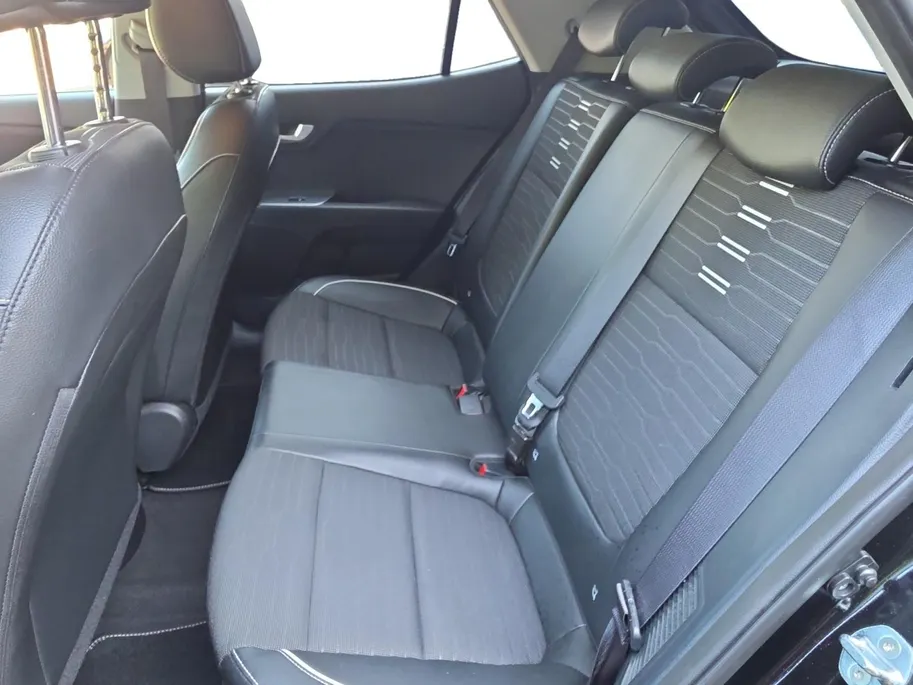 Kia Stonic 1.0 T-GDi MHEV GT-Line | Keyless | Navigatie | Climate control | Cruise control | Parkeer camera achter
