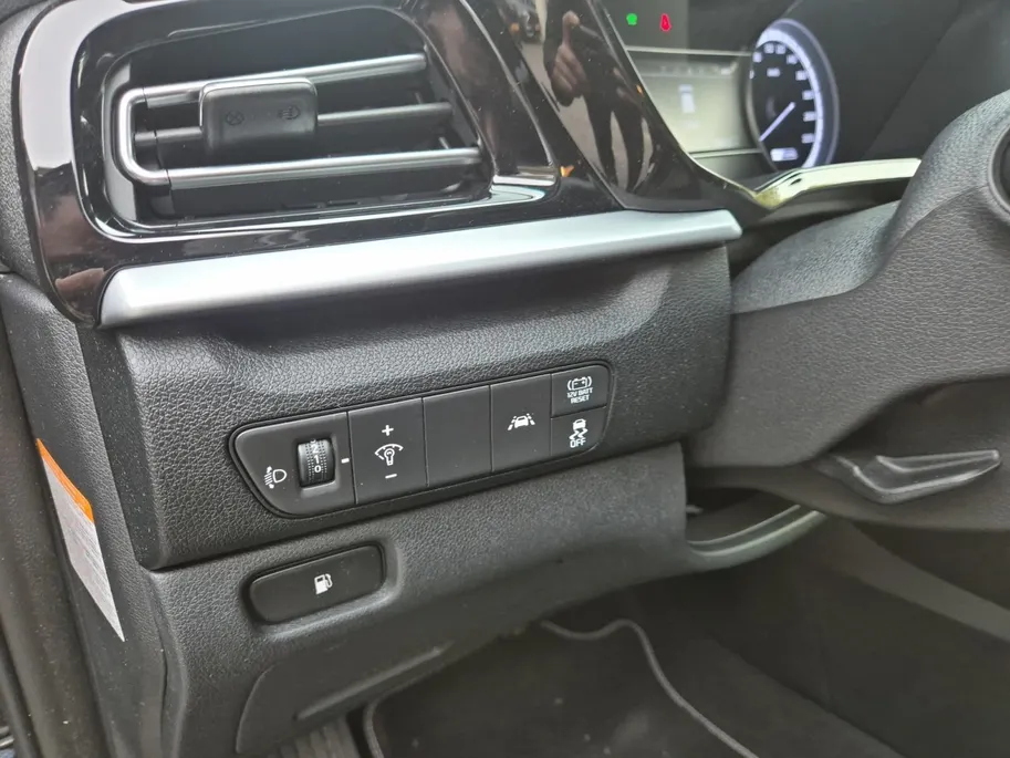 Kia Niro 1.6 GDi Hybrid DynamicLine | Airco | Navi | Camera | Cruise Control | Trekhaak |