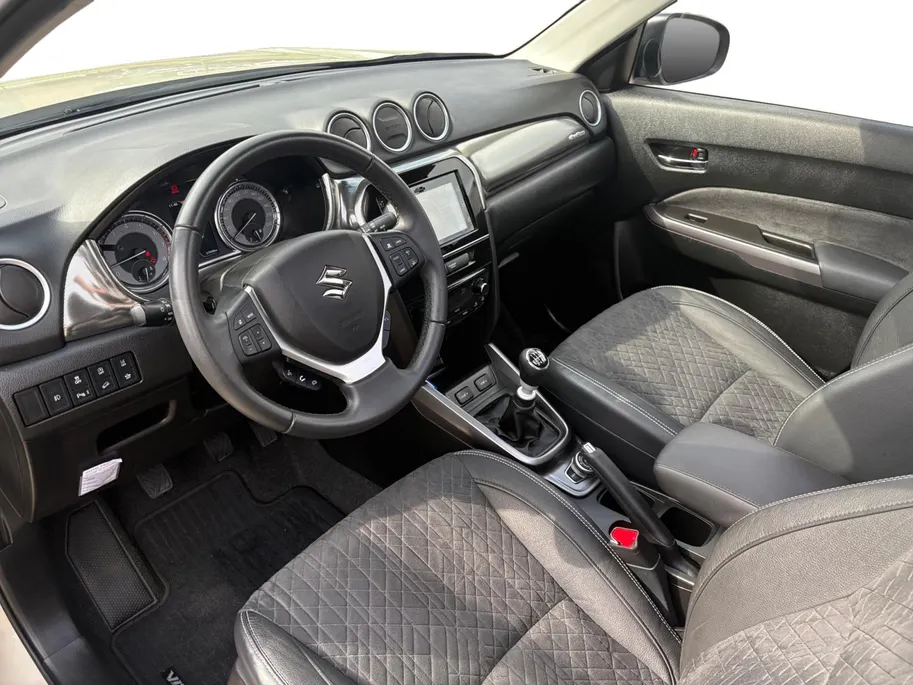 Suzuki Vitara 1.4 Boosterjet Select Smart Hybrid AllGrip | Schuif- kanteldak | Navi | Stoelverwarming