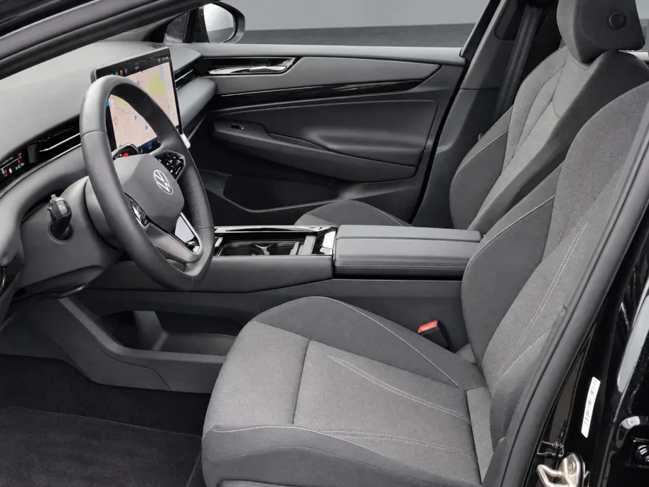 Volkswagen ID.7 Tourer Pro 77 kWh 210kW/286PK · Trekhaak · 360°Camera · Stoel- stuur- & voorruitverwarming · Garantie t/m 16-10-2027