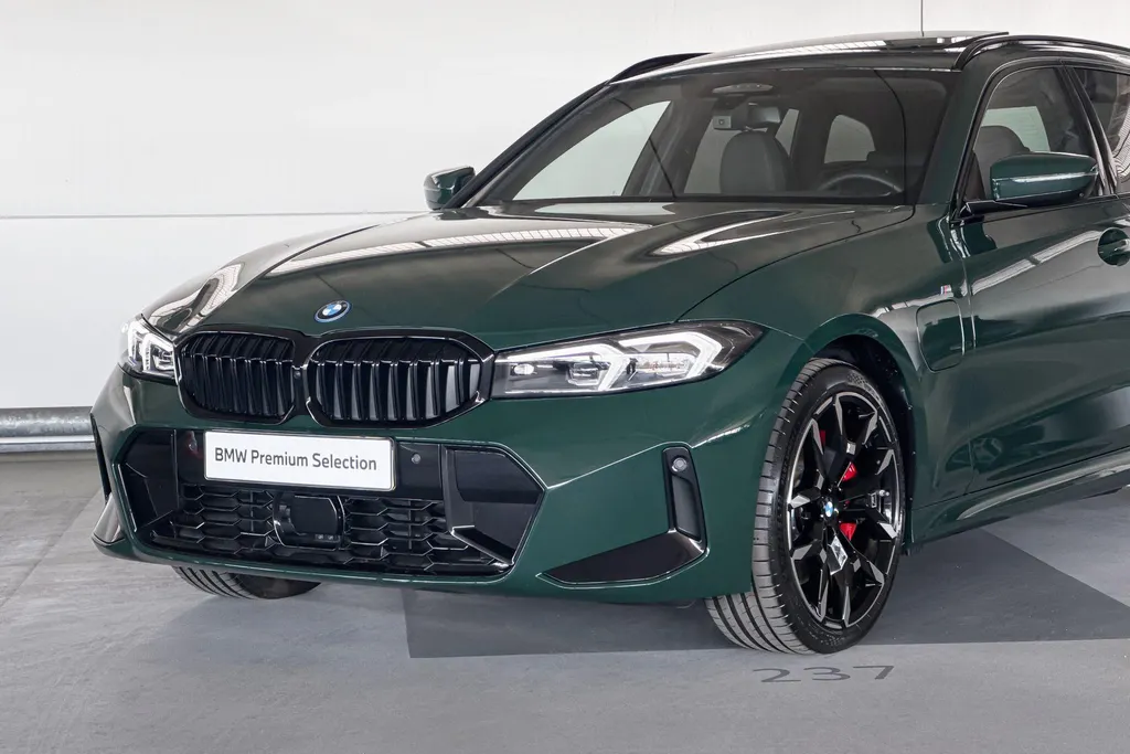 BMW 3 Serie Touring 330e M Sport Edition