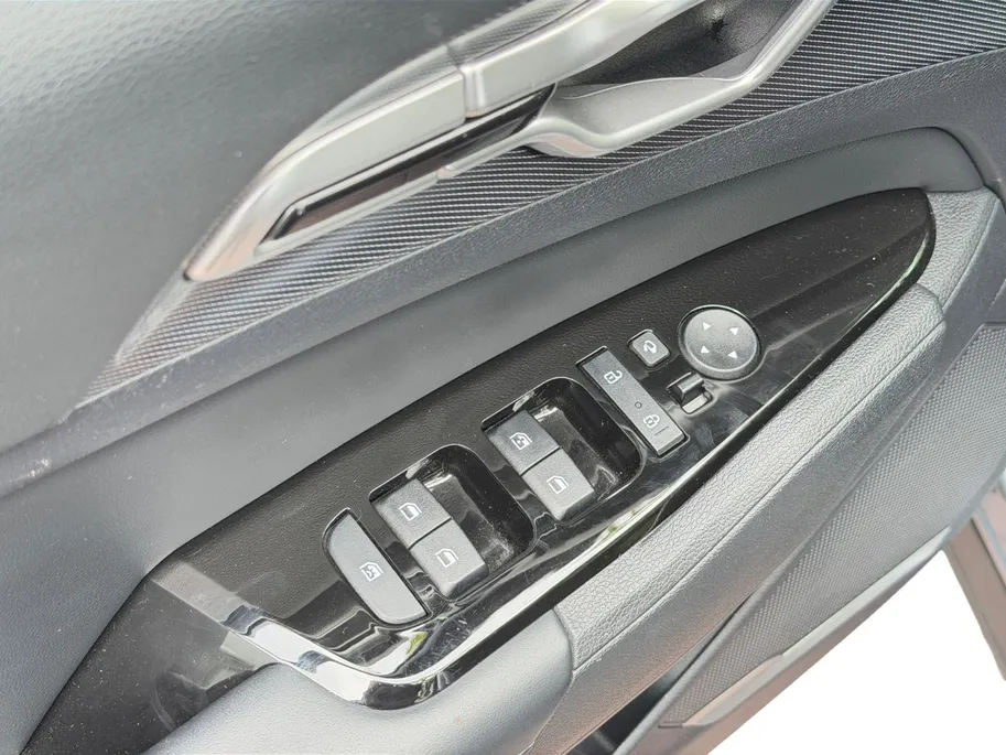 Kia Sportage 1.6 T-GDi Hybrid DynamicPlusLine Dealer onderhouden | Navigatie | Stoel + stuurverwarming | Schuifkanteldak