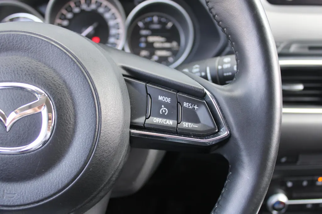 Mazda CX-5 2.0 SkyActiv-G 165 Comfort | Trekhaak | Stoel-/stuurverwarming | Dodehoek detectie | Carplay | Clima | 19' LM | Parkeersensor v+a | LED |