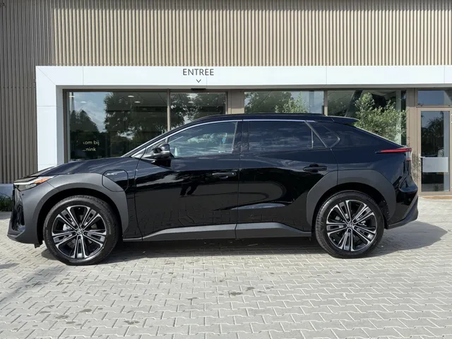Toyota bZ4X Premium 71 kWh | Stoelverwarming en koeling |