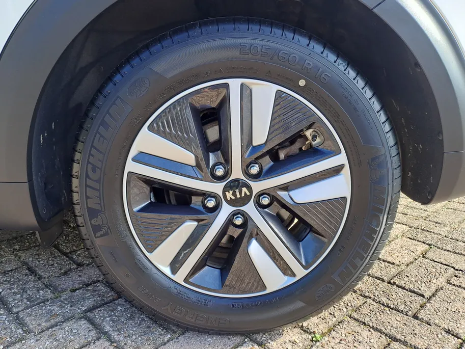 Kia Niro 1.6 GDi Hybrid DynamicLine | Navi | Camera | Automaat | Apple Carplay/Android Auto | Cruise control adaptief