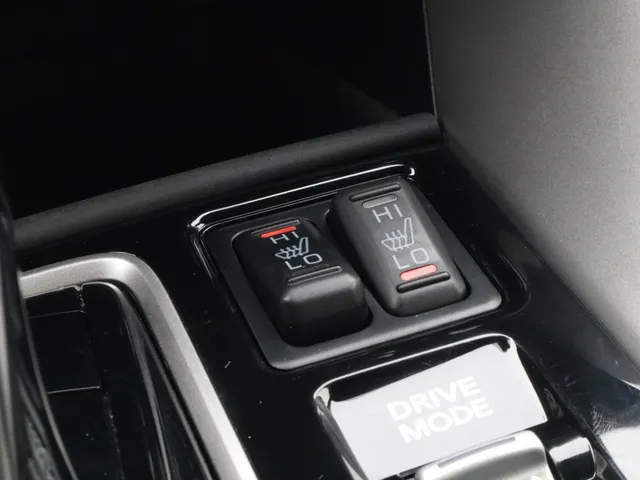 Mitsubishi Eclipse Cross 2.4 PHEV Executive Trekhaak | All Seasons | Adaptive Cruise