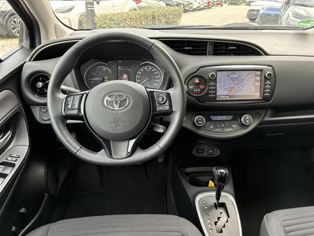 Toyota Yaris 1.5 Hybride Design Sp.| Trekhaak | Navi