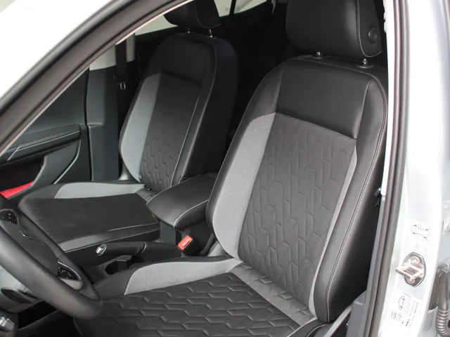 Volkswagen T-Cross 1.0 TSI Life Goal DSG Automaat Navigatie | IQ-Light | Camera | Climate Control | 4-Seizoenen banden