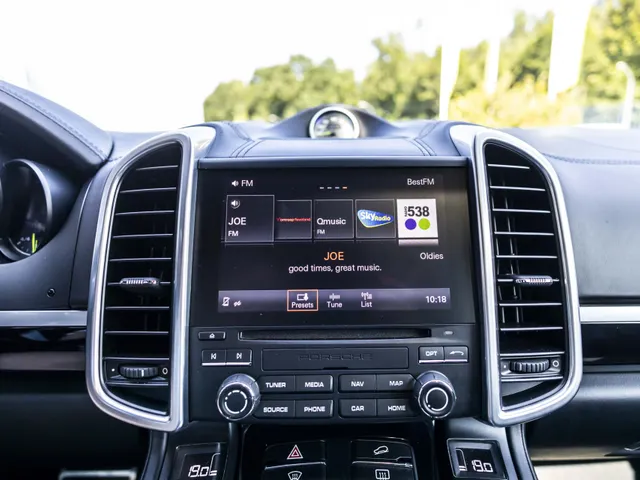 Porsche Cayenne 3.0 S E-Hybrid Platinum Edition NL Auto!