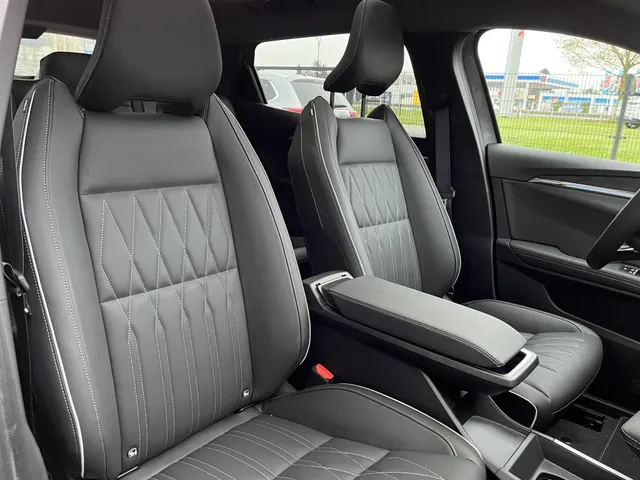 Mitsubishi Eclipse Cross Instyle 87 kWh | Panoramadak | Harman Kardon audio