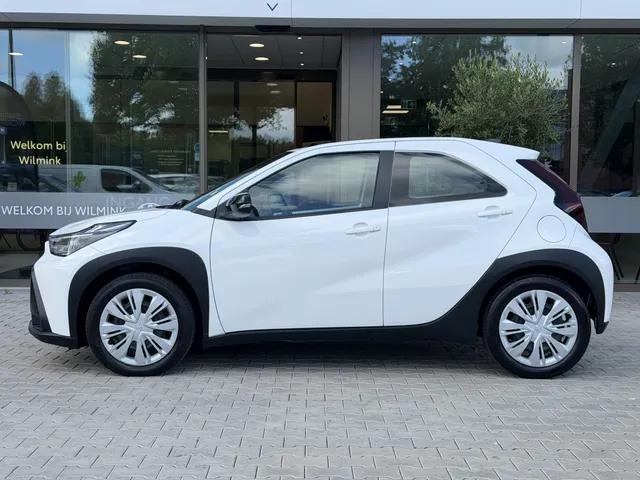 Toyota Aygo X Hybrid 115 play | Apple Car-Play | Adap cruise