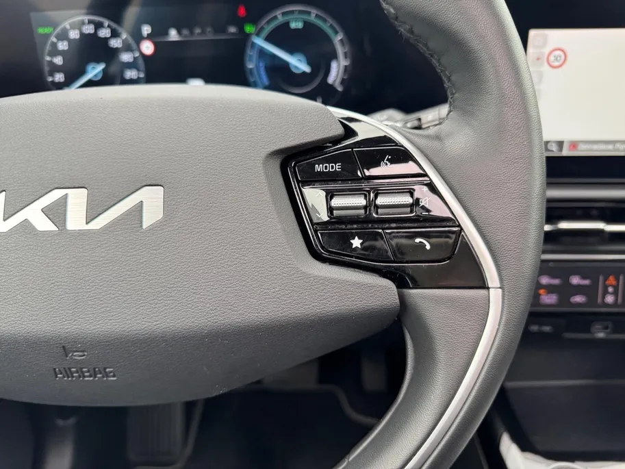 Kia Niro 1.6 GDi Hybrid DynamicPlusLine | Head up display | Elektrische achterklep | Stoel-en stuurverwarming | Lederen bekleding | Schuif/kantel dak | Parkeersensoren v +a