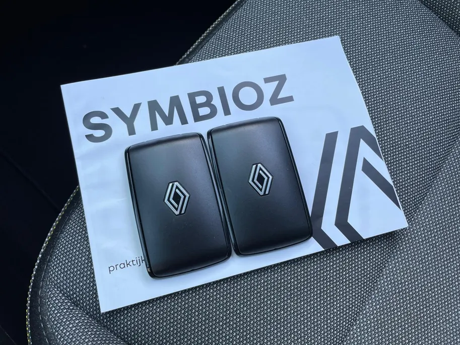 Renault Symbioz 1.6 E-Tech full hybrid 145 techno Navigatie*Camera*Parkeersensoren*Trekhaak*All Season banden*Adapt. Cruise Control*Climate Control*1ste eigenaar!