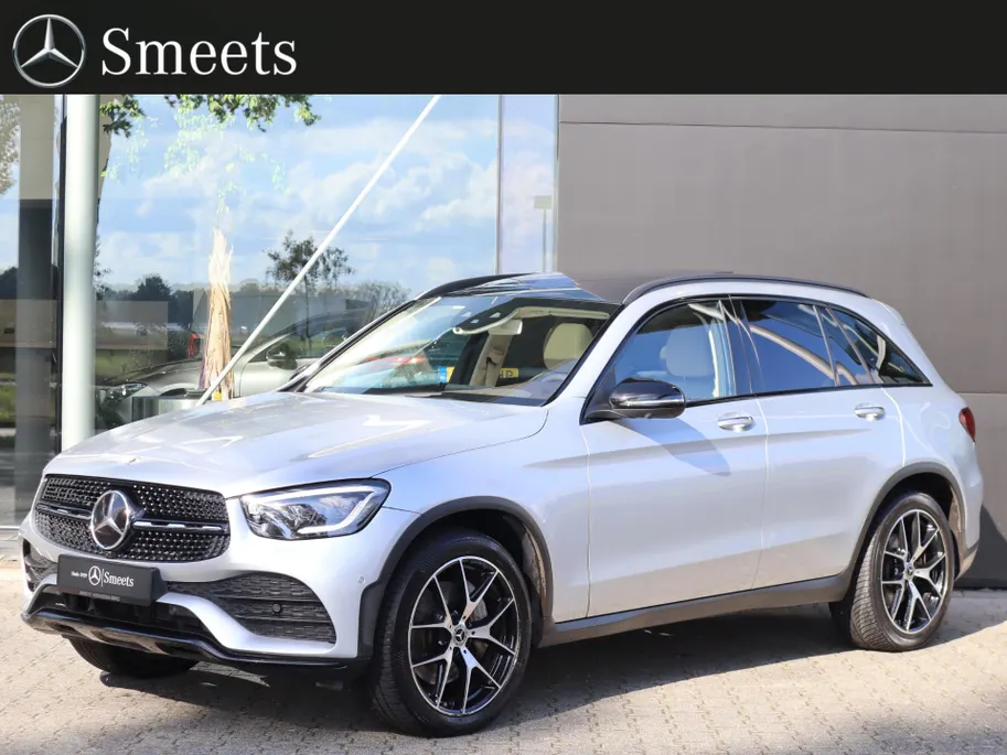 Mercedes-Benz GLC 300 4MATIC AMG line l Panoramadak l Stoelverwarming l Ambiente lichtpakket